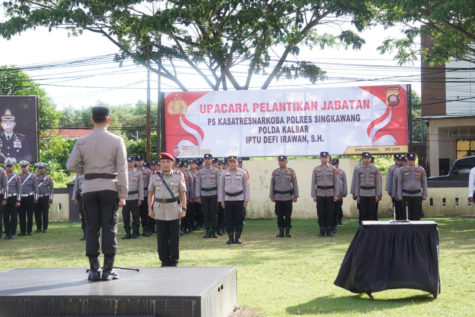 Kapolres Singkawang Pimpin Upacara Serah Terima Jabatan Ps. Kasatresnarkoba Polres Singkawang